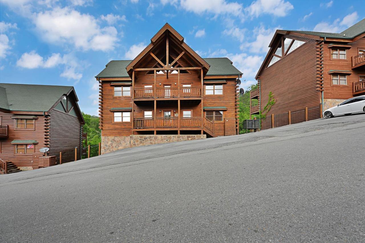 Gorgeous Large Mountain View Cabin W Hot Tub, Free Wifi, Games Βίλα Sevierville Εξωτερικό φωτογραφία