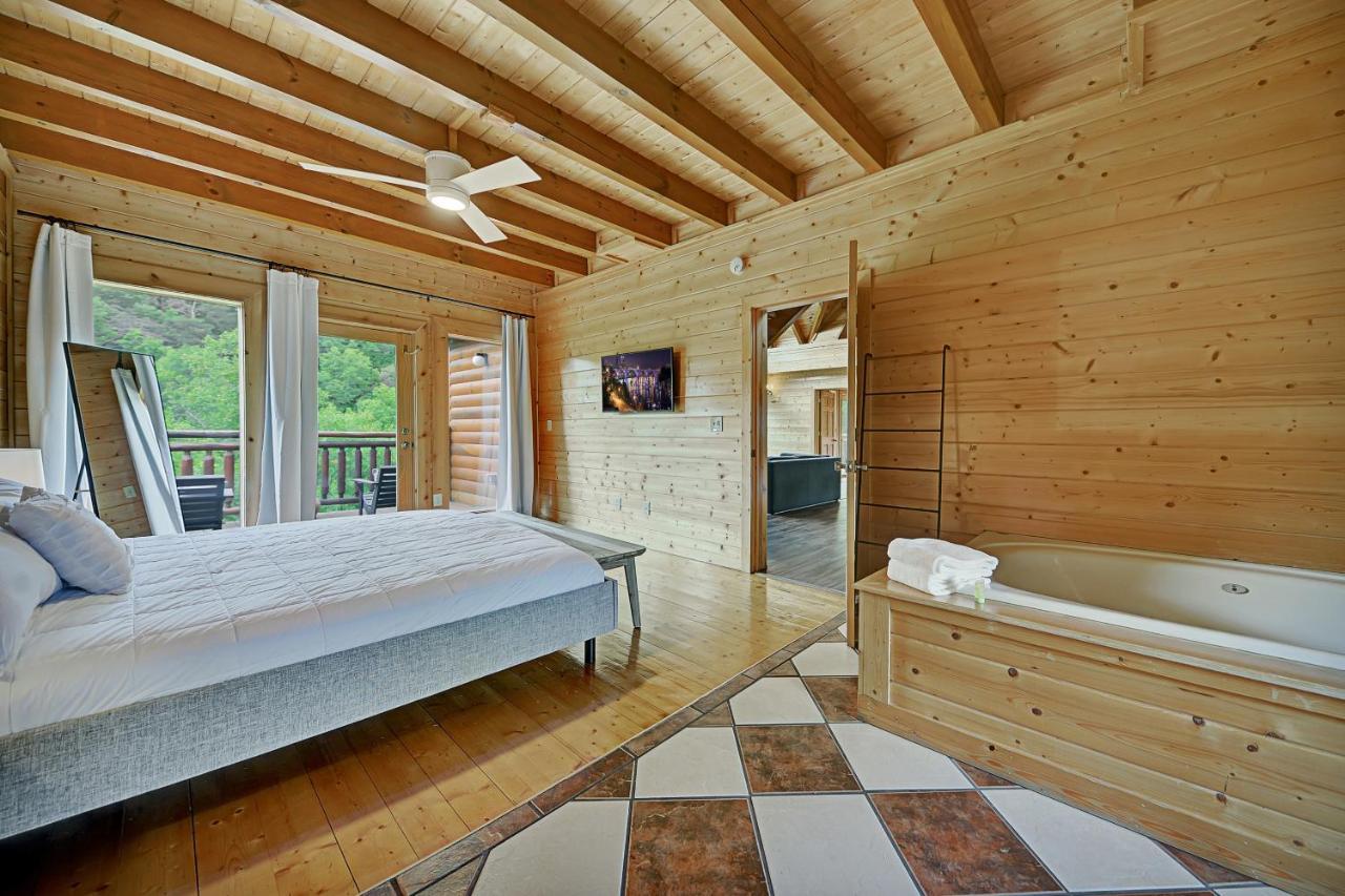 Gorgeous Large Mountain View Cabin W Hot Tub, Free Wifi, Games Βίλα Sevierville Εξωτερικό φωτογραφία